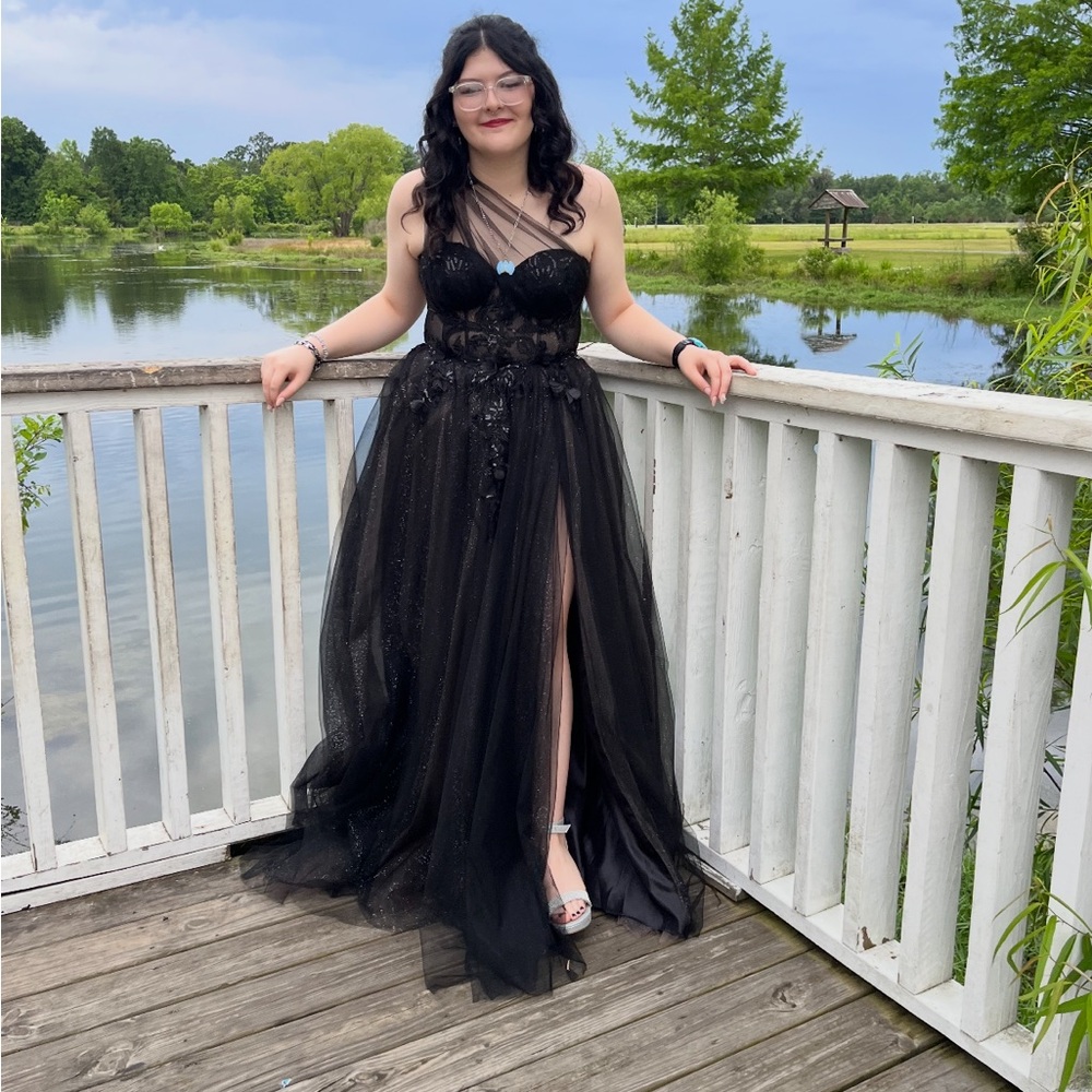 GB Girls Black Asymmetrical Dress - Picture 2 of 2